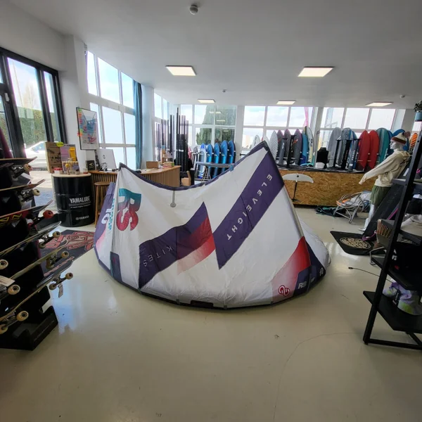 Aile de kitesurf occasion Eleveight RS V7 10m – Hotmer