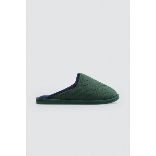 Chaussons en fourrure à imprimé ethnique vert