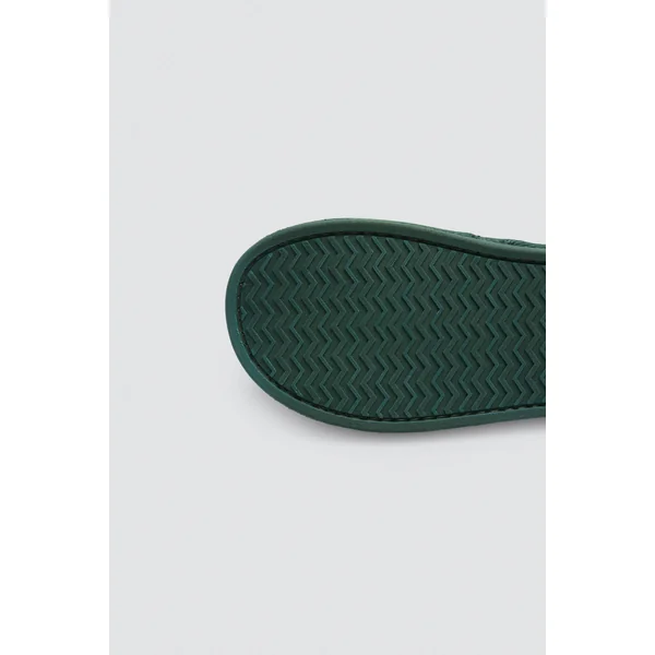 Chaussons en fourrure à imprimé ethnique vert
