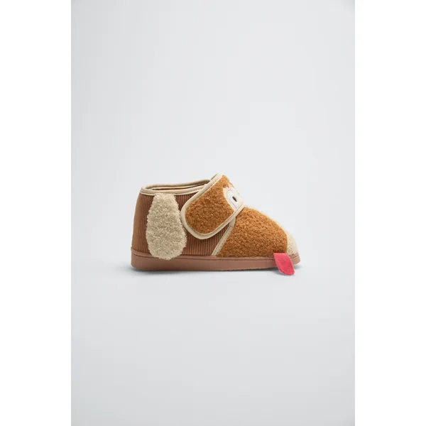 Chaussons pour enfants avec détails 3D pour chiens