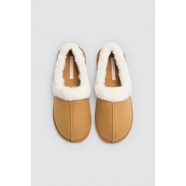 Chaussons pour femmes avec détails en fourrure de chameau