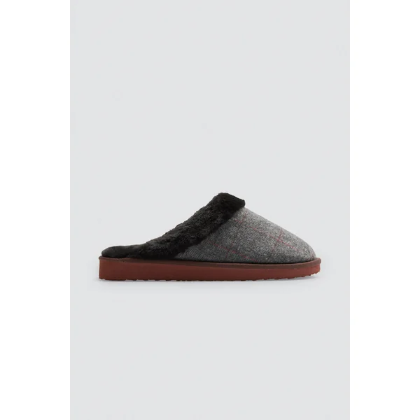 Chaussons à carreaux avec fourrure