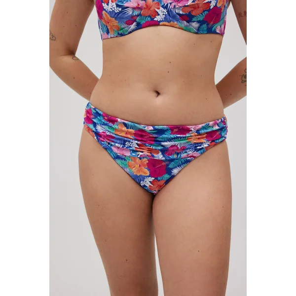 Culotte bikini galbante fleurs piqué