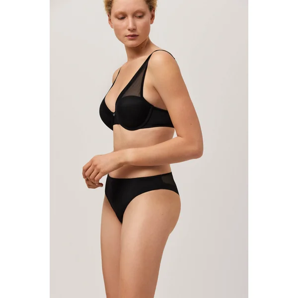 Culotte brésilienne en tulle noir