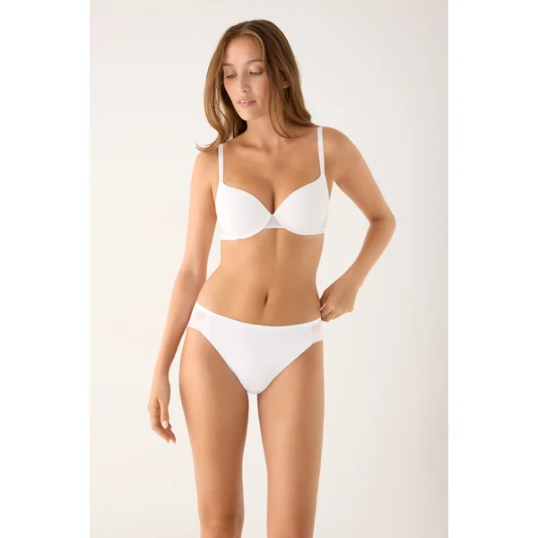 Culotte brésilienne, sans marques, blanche