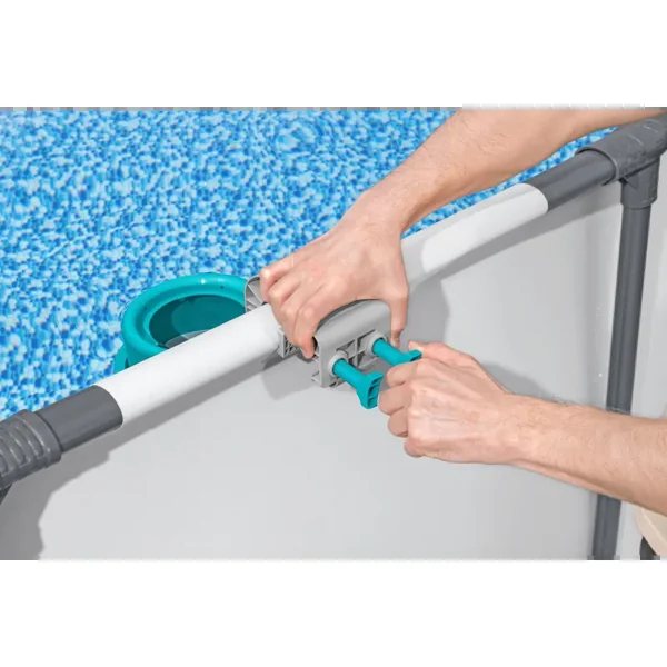 Kit entretien piscine Deluxe avec skimmer, aspirateur et épuisette