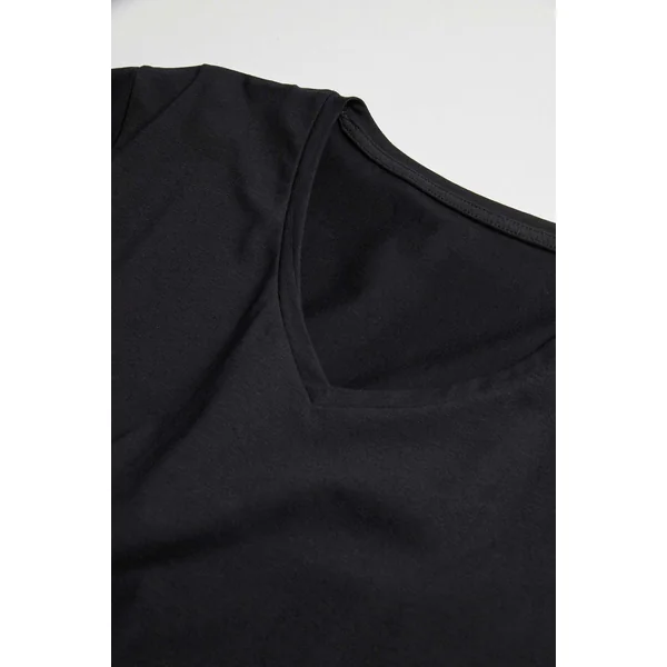 Maillot de corps noir à manches courtes et col en V