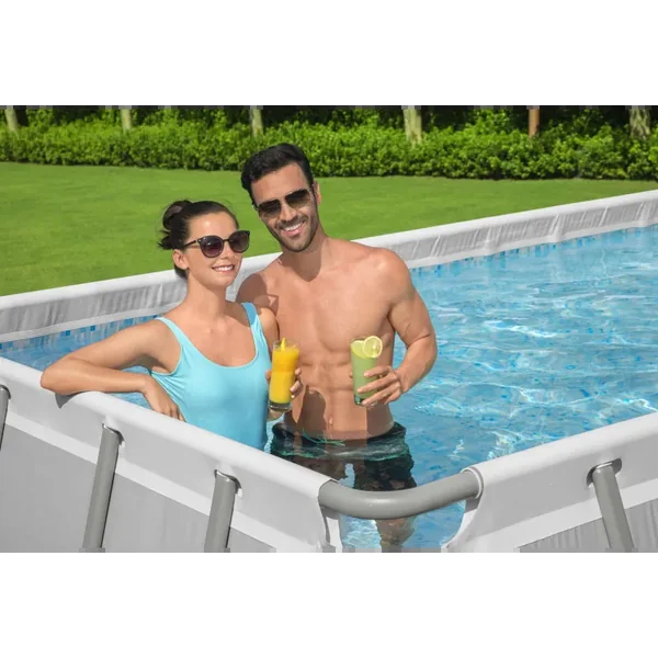 Piscine hors sol tubulaire rectangulaire Bestway Power Steel 640 x 274 x 132 cm gris clair