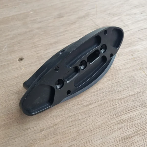 Pièce détachée efoil TAKUMA Propulsion plate E-mast HD - Stabilité & performance