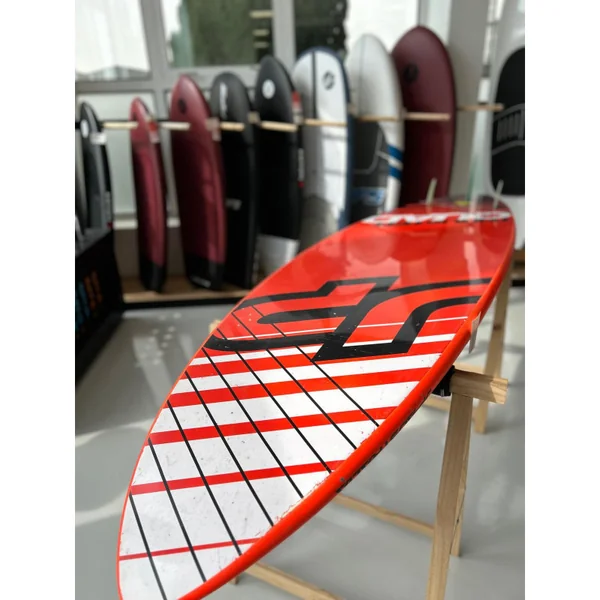 Planche Windsurf JP Thruster Quad Pro 83L - Vagues & Contrôle