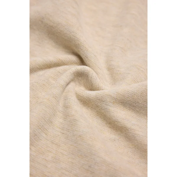 Pull beige extra confortable avec détails sur les épaules