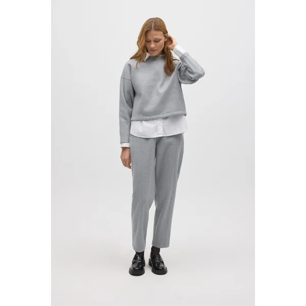 Pull col rond gris structuré et chaud