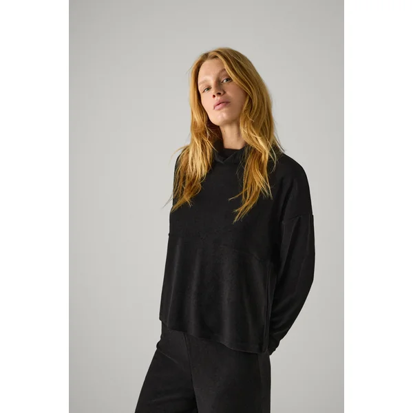 Pull col roulé uni noir