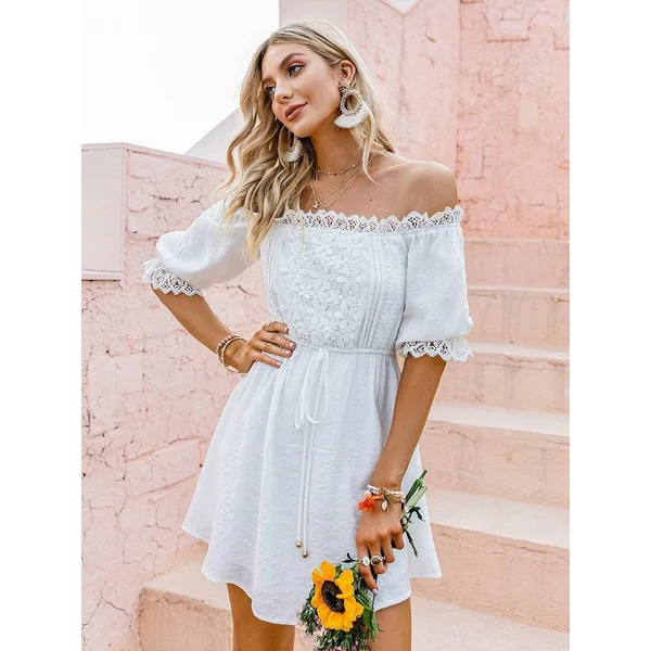 Robe Asymétrique En Dentelle Blanche