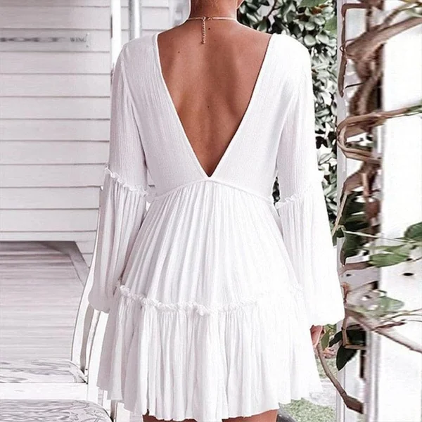 Robe blanche courte décolleté sexy