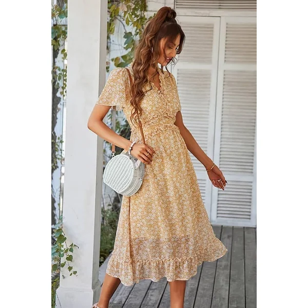 Robe Champêtre Avec Col Froncé