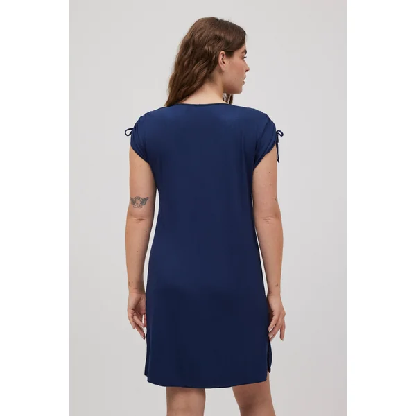 Robe courte avec détail sur les manches bleu marine
