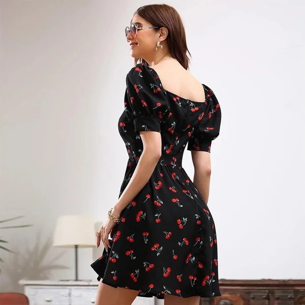 Robe Courte Noire Vintage