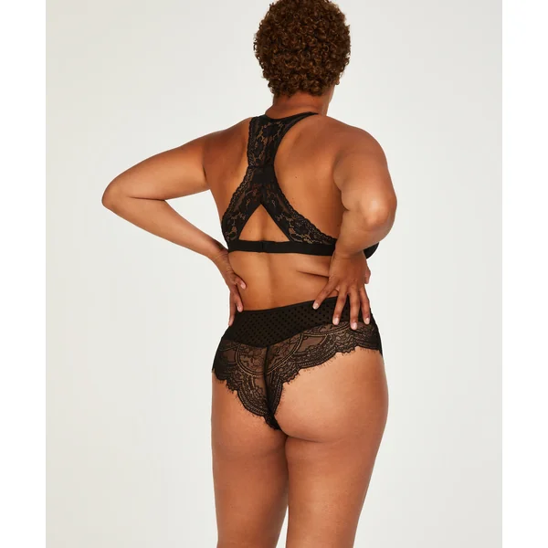 Slip brésilien Aylin Curvy - Noir