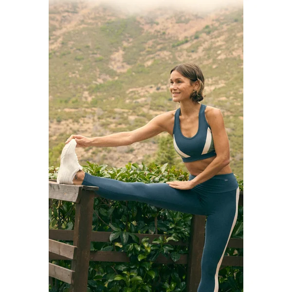 Soutien-gorge de sport colorblock bleu avec rembourrage amovible
