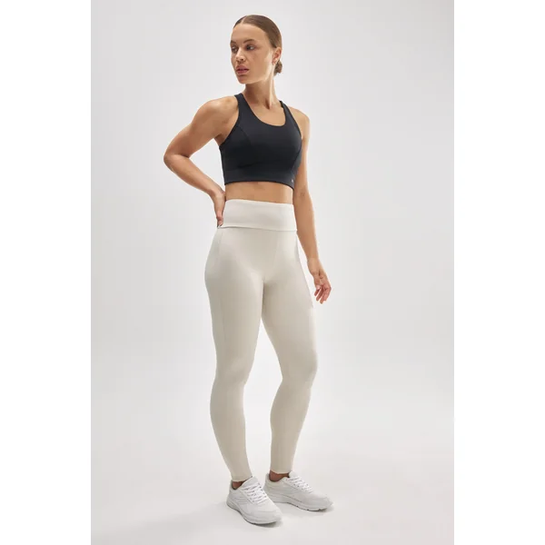 Soutien-gorge de sport noir à dos nageur