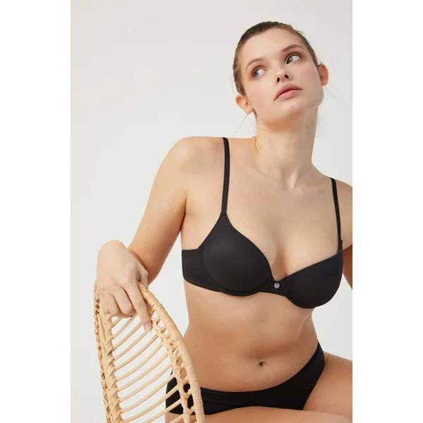 soutien-gorge pigeonnant