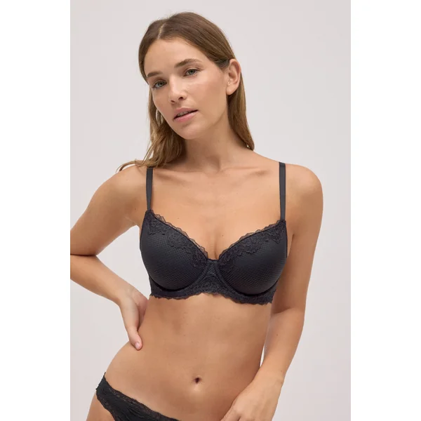 Soutien-gorge rembourré à armatures avec dentelle noire, bonnets B et C