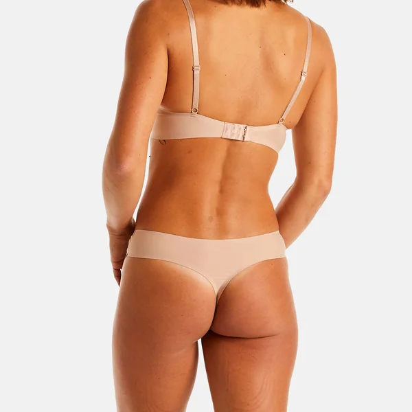 String beige Ghost