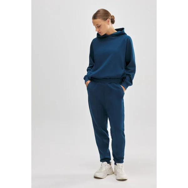 Sweat à capuche bleu avec poches