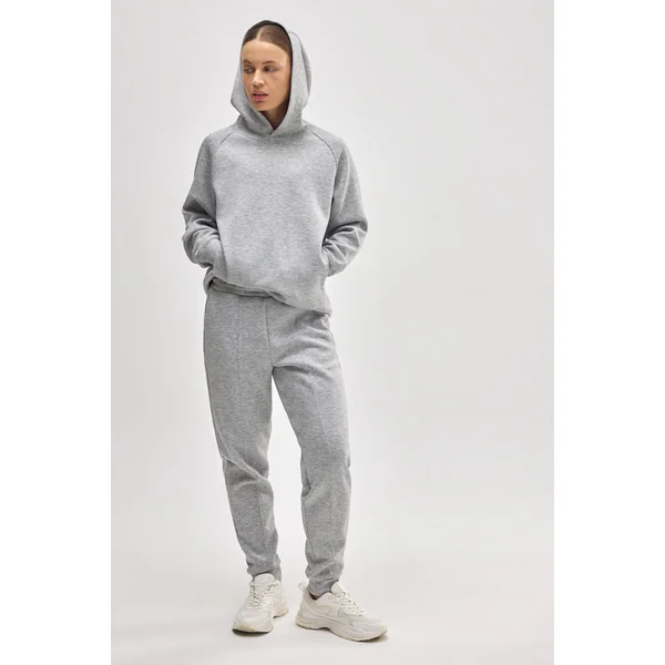 Sweat à capuche gris avec poches