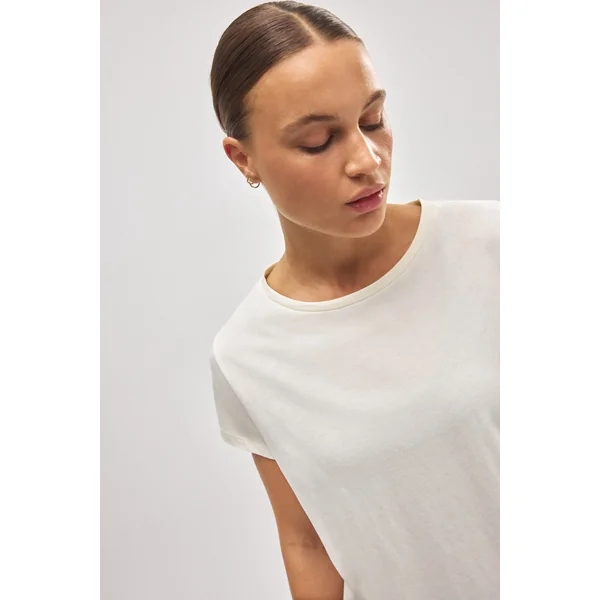 T-shirt basique en coton de style sportif ivoire