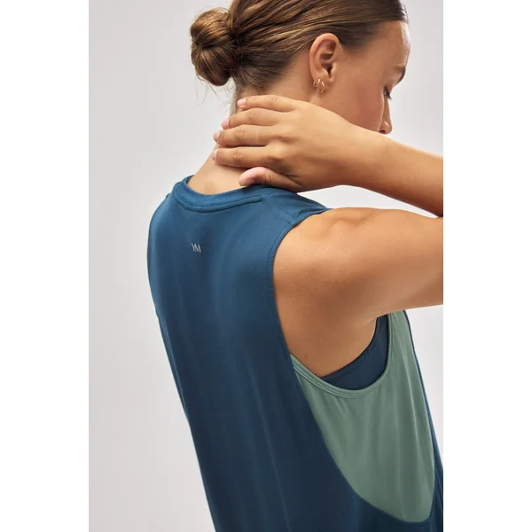 T-shirt de sport bleu sans manches