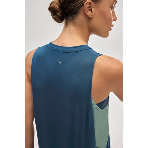 T-shirt de sport bleu sans manches