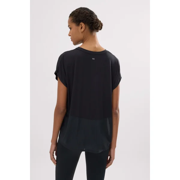 T-shirt de sport noir fluide à manches courtes