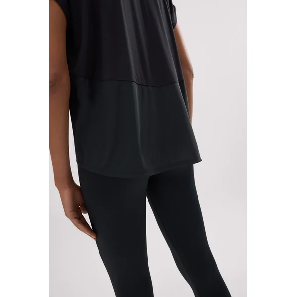 T-shirt de sport noir fluide à manches courtes