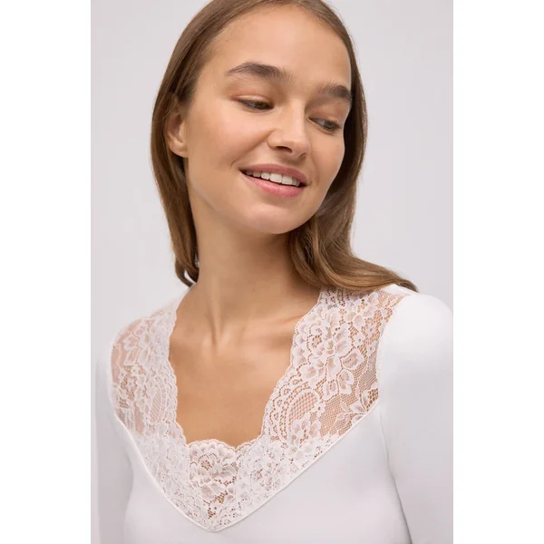 T-shirt thermique col V avec dentelle ivoire
