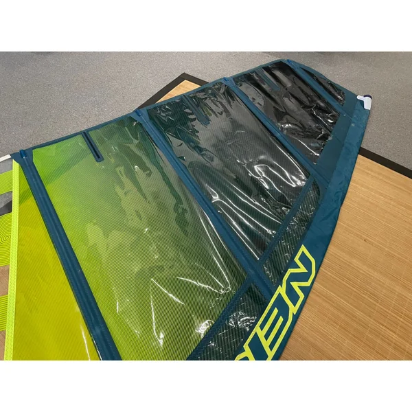 Voile Windsurf NEILPRYDE 2018 V8 7.7 Occasion B