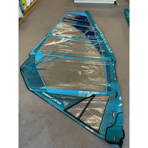 Voile windsurf SIMMER STYLE Enduro 5.9 2022 Occasion C (panneau 1 réparé + patch dacron sur panneau 5)